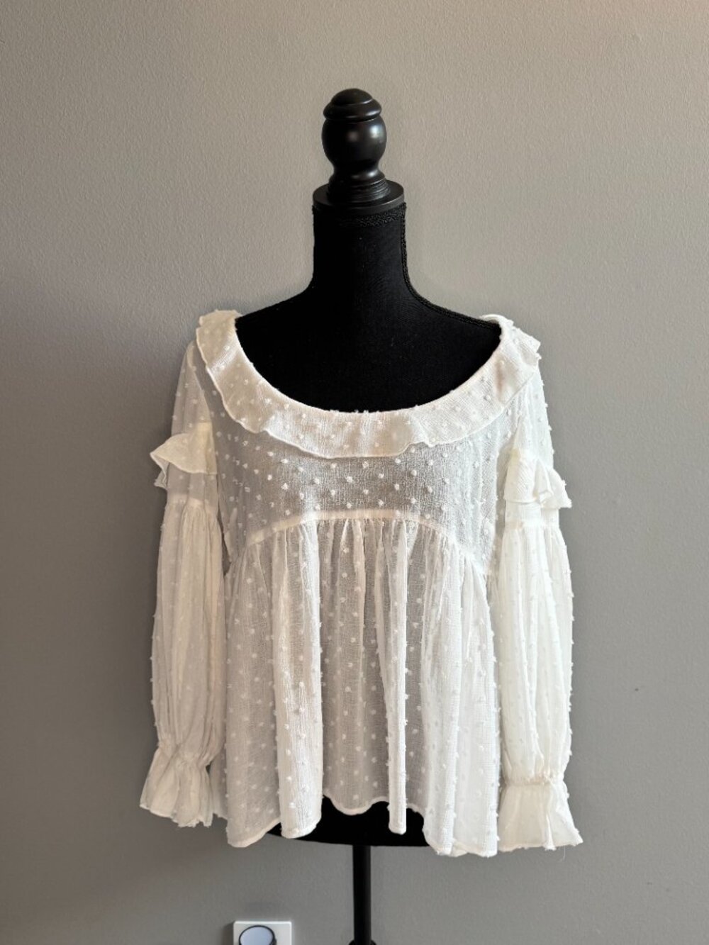 Anthropologie White Swiss Dot Ruffle Boho Blouse Peplum Top Romantic Small-385 - Picture 3 of 3